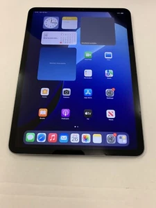 Apple iPad Pro 1st Gen. 512GB, Wi-Fi, 11 in - Space Grey - Picture 1 of 5