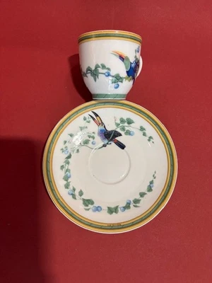 schöne Porzellan Mokkatasse und Untertasse von Hermes, Dekor Toucans - Bild 1 von 4