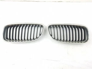 2005-2011 E90 BMW 3 SERIES FRONT KIDNEY GRILLE PAIR - Picture 1 of 14