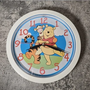 Vintage Winnie The Pooh And Tigger Kids Wall Clock Tested and Works 1990 Nursery - Picture 1 of 4