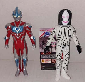 Bandai Ultraman Ultra Monster Serie #83 DADA + Ultraman Ginga 2 Stück - Bild 1 von 16