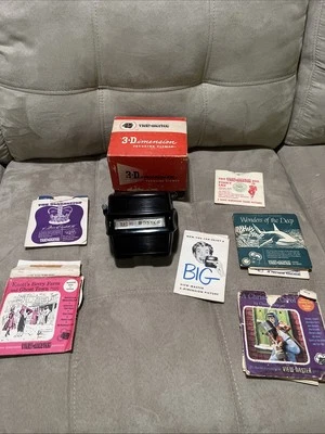 Vintage View Master Stereo Focusing Viewer Model D Sawyers & Reels - Image 1 of 4