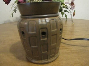 SCENTSY STRATA FULL SIZE WARMER - Picture 1 of 4
