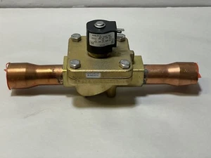YORK EMERSON 1-1/4" Economizer Solenoid Valve 025-40330-000 - Picture 1 of 8