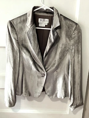 Mujer Petite 12P Nuevo Blazer Terciopelo Chaqueta de Noche Talla 12 Nuevo Sin Etiquetas Plateado A Medida  Foto 1 de 4