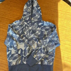 Felpa pullover Adidas mimetica con cappuccio per bambina taglia L multicolore - Foto 1 di 6