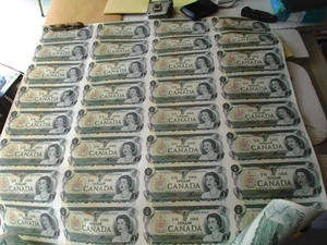 1973 BANK OF CANADA $1 UNCUT SHEET OF 40 ONE DOLLAR BANKNOTES 10 X 4 - Picture 1 of 5
