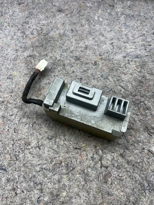 Módulo de interruptor de encendido actuador de bloqueo de columna de dirección Infiniti M35 2006 2007 2008 Foto 1 de 4