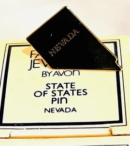 Avon STATE OF STATES PIN ~ NEVADA Tie Tack Lapel Gold tone NOS VINTAGE 1982 - Picture 1 of 1