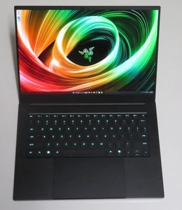 Portátil para juegos Razer Blade 14 2025 14" OLED AMD Ryzen AI 9 365 32 GB 1 TB RTX 5070 - Imagen 1 de 15