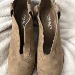Women’s Charles by Charles David Taupe Ozzy Western Heeled Bootie Size 7.5 - Picture 1 of 9