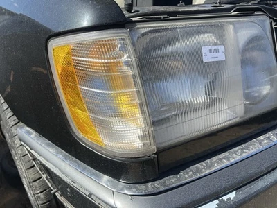 1994-1995 Mercedes-Benz W124 E300 E320 E420 headlight signal turn light Genuine - Image 1 of 4