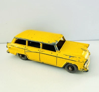 Caja de cerillas vintage 1957 Moko Lesney No. 31 American Ford Station Wagon amarillo Foto 1 de 4