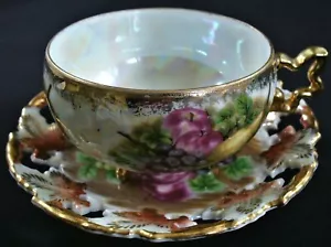 Vint~ROYAL SEALY~Japan~IRIDESCENT~Lusterware~FOOTED~Tea Cup&Pierced Saucer~GOLD - Picture 1 of 11