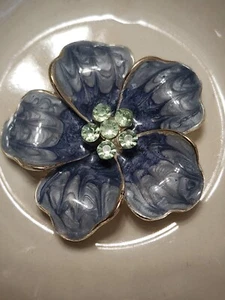 Brosche blaue Blume Anstecknadel grün Schmuck Accessoire - Bild 1 von 3