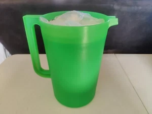 NEW Tupperware 1 Gallon Pitcher Large Drink Storage Container Push Button Lid - Picture 1 of 20