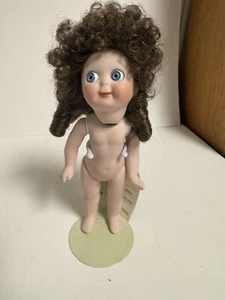 Porcelain Doll - 8" with Moveable Arms & Legs and Wig - Needs Restringing - Picture 1 of 11