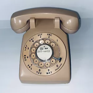 Telefono da scrivania rotante vintage Bell System rosa/pesca Western Electric Company 500 DM - Foto 1 di 5