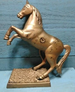 Banco de monedas de colección de caballos de oro criado en patas traseras y base muy pesado ¡ENVÍO GRATUITO! - Imagen 1 de 9