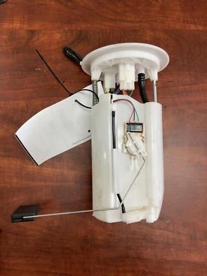 ✅ 2019 TOYOTA HIGHLANDER FUEL PUMP OEM - Image 1 of 3