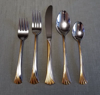24 piezas Estia DORADO Acento Acero Inoxidable KOREA Cubiertos Cuatro 5 piezas Ajuste de lugar... Foto 1 de 4