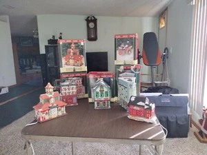 COCA COLA TOWN SQUARE COLLECTION ” Bldgs 1990s VTG lot of 5 lighted works  great - Picture 1 of 10