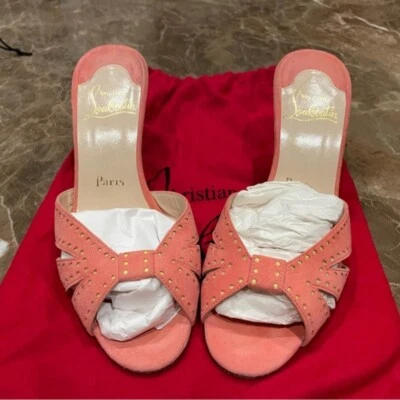 RARO Christian Louboutin Gamuza Salmón Rosa Mules talla US 7 / EU 37.5 Foto 1 de 4