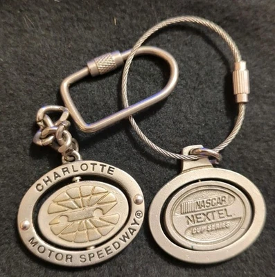 Par de LLAVEROS GIRATORIOS MOTOR SPEEDWAY Nextel Cup Series ALTA CALIDAD Foto 1 de 4