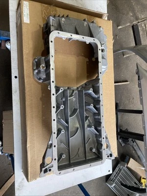 BMW 530i 540i 840ci 740i 740il 1994-2003 nuevo OEM cárter de aceite superior 11137513374 Foto 1 de 4