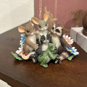 Figura Charming Tails Friends Are The Family We Choose Fitz & Floyd** - Imagen 1 de 5