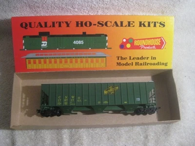 Holva cubierta HO Roundhouse Chicago & Northwestern 50 ft FMC ensamblada nueva en caja Foto 1 de 4