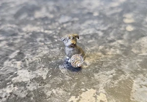 TINY VINTAGE METAL DOG WITH OPTICAL PRISM BALL - JUST 15mm TALL - DOLLS' HOUSE? - Picture 1 of 4