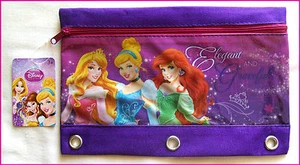 DISNEY PRINCESS 3 Ring Pencil Pouch / PENCIL CASE Purple Fabric NEW - 25x17cm - Imagen 1 de 2