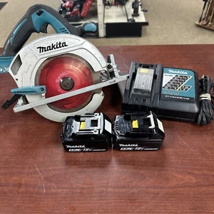 Makita XSH01 36v Cordless Circular Saw with 2 18v 5.0ah Batteries & Charger - Picture 1 of 23