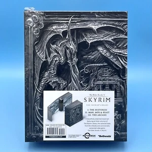 The Skyrim Library: Volumes I, II & III Box Set Hardcover Lore Guide Art Book - Imagen 1 de 7