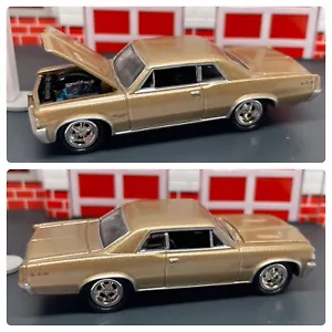 1964 64 Pontiac GTO Beige Cappuccio Apertura 1/64 Edizione Limitata - Foto 1 di 9