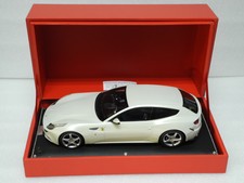 MR Collection 1/18  Ferrari FF Bianco Italia FE04C