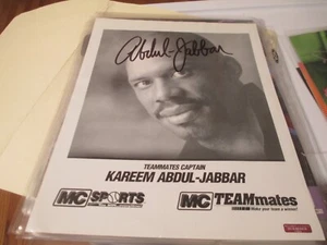 Foto 8 x 10 anuncio autografiado de Kareem Abdul Jabbar Los Angeles Lakers - Imagen 1 de 2