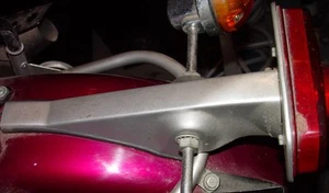 BSA OIF B25 & B50, A75. Triumph T25, X75, OEM Rubber Tail lamp Beading # 83-3211 - Foto 1 di 2