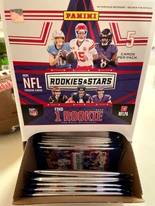 2024 Rookies & Stars Football 5 Karten Retail Pack Look 4 Pandora, Nix, Daniels RC - Bild 1 von 3