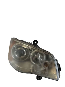 Chrysler Grand Voyager headlight front right xenon 5dv009000-00 genuine 2011 - Picture 1 of 11