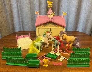 Scuderia vintage 1983 originale G1 My Little Pony Show con accessori incl. Letto - Foto 1 di 24