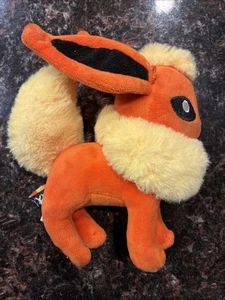 Pokémon Center Official Flareon Eevee Plüschtier 2018 Plüschtier 7 Zoll Orange *Schneller Versand - Bild 1 von 14