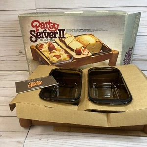 Vintage Party Server II von Corning mit 2 Pyrex Kamin Kasten Pfannen & Holz Wiege - Bild 1 von 14