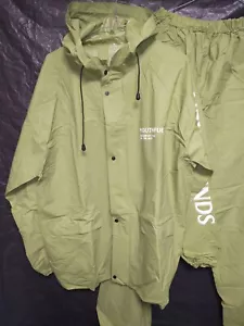 Light earth green PVC vinyl rainsuit hooded jacket and pants set rainwear - Picture 1 of 21