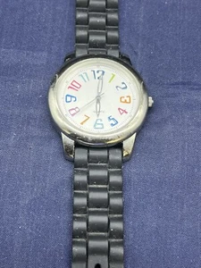 Quarz Armbanduhr silberfarben rundes Gesicht bunte Zahlen schwarz Schnalleband - Bild 1 von 6