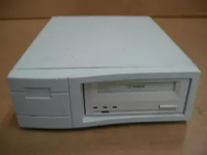 Seagate STD6401LW Certance 20/40 GB unità DDS4 SCSI2 - Foto 1 di 3