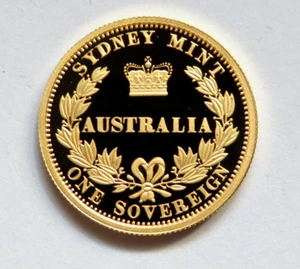 Australia 2005 Gold "Sydney Mint" Sovereign.. Proof in 91 pg information book - Bild 1 von 5