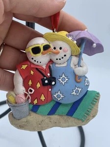 🎄Muñeco de nieve pareja en la playa adorno de Navidad - Imagen 1 de 3