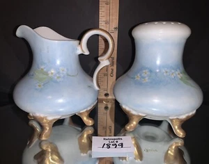 Ceramic BLUE FLORAL Gold Footed SUGAR SHAKER CREAMER Vintage - Picture 1 of 7